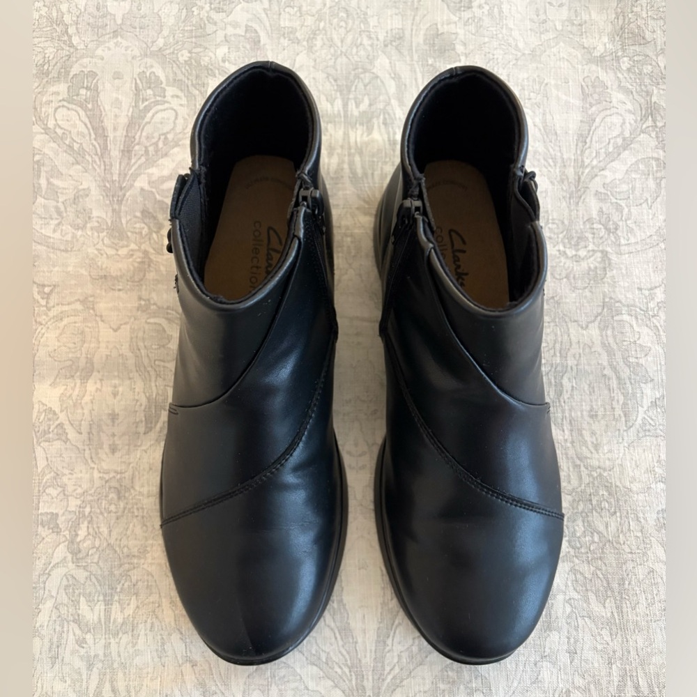 Clarks Ellowyn Deva Ankle Boots, 10W Black Leather